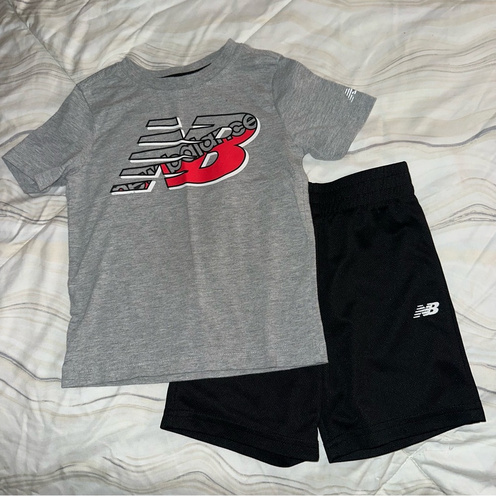 New Balance Gray T-Shirt and Black Shorts‎ Set